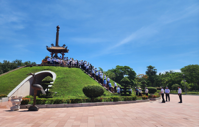 Linh thiêng Quảng Trị- Ca khúc ngợi ca những người con của Tổ Quốc